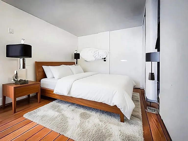 690 Greenwich St #4B — Photo 4