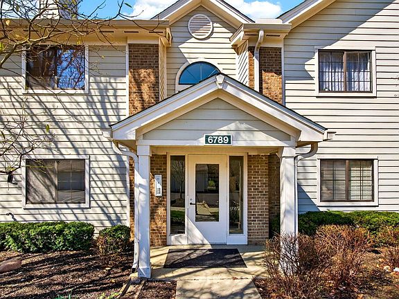 3rd image of 6789 Meadow Creek Dr Unit 101