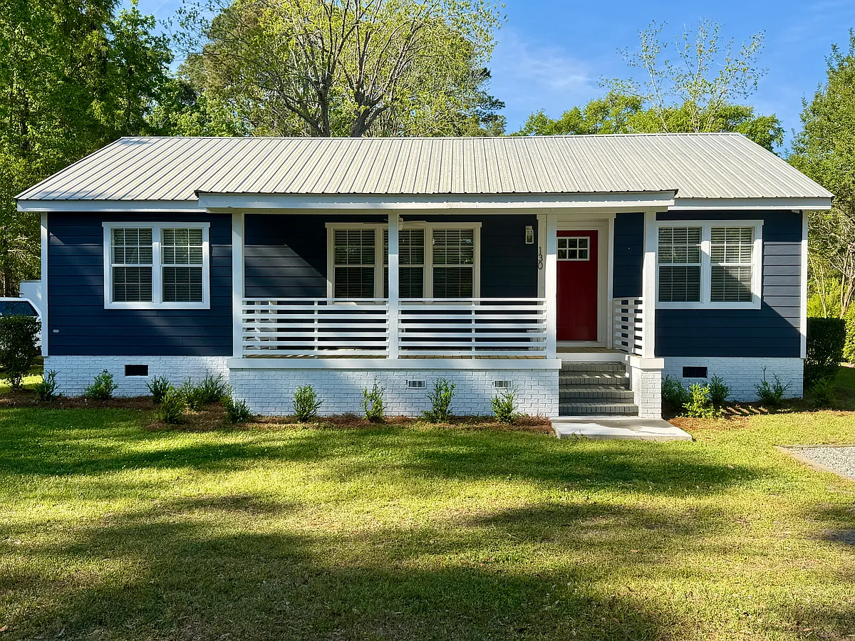 Great Porch! - 130 Telephone Rd
