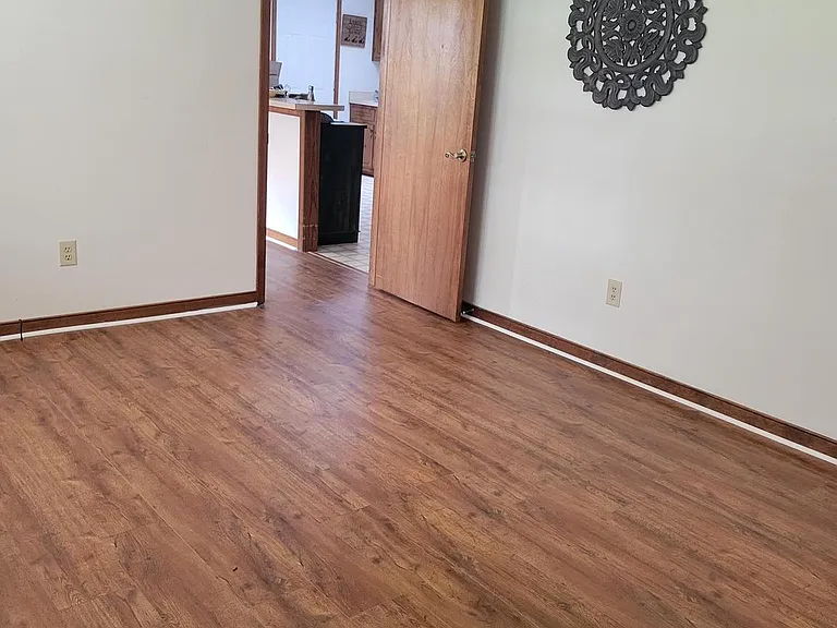 90 Parrish Ln — Photo 7