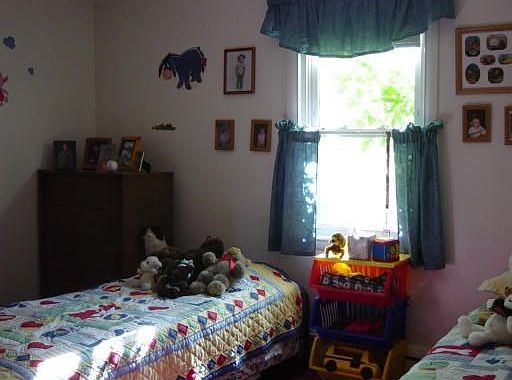 4th image of 25 Hillview Ave