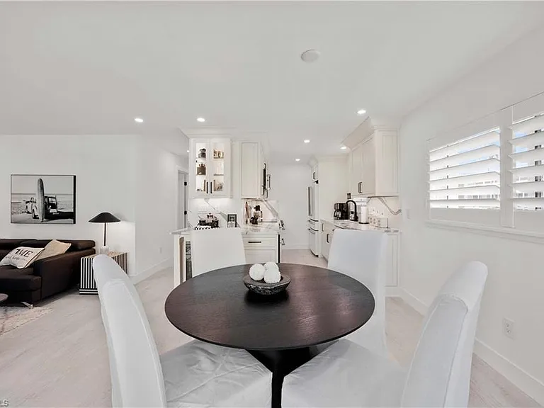 2100 Gulf Shore Blvd N #101 — Photo 7