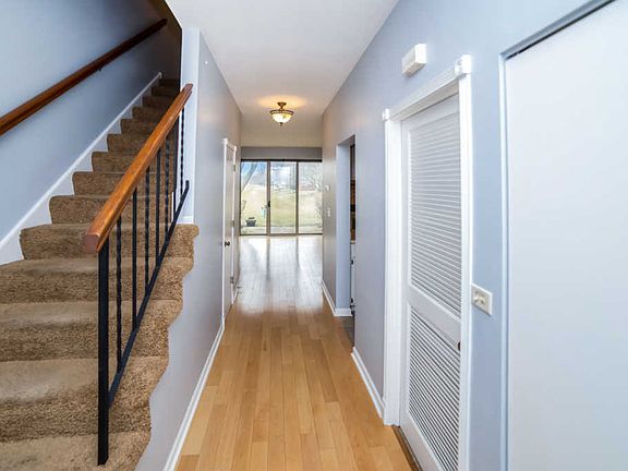 3rd image of 74 Golfview Dr