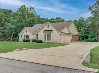 11 Willow Oaks Ct, Huntsville, TX 77320