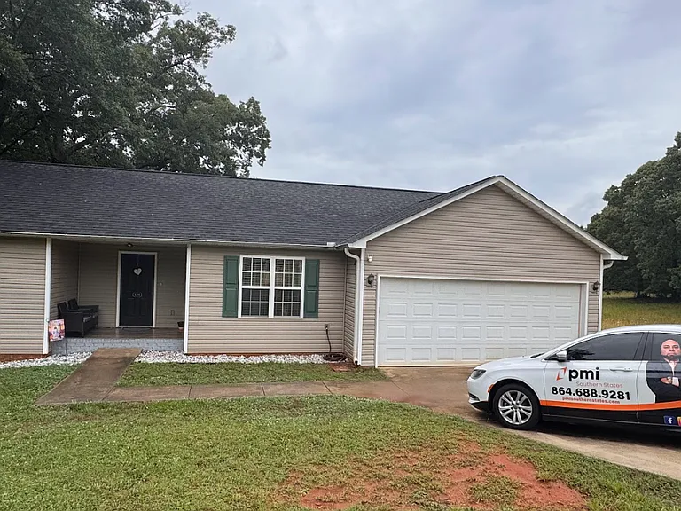 134 Lacey Ln — Photo 1