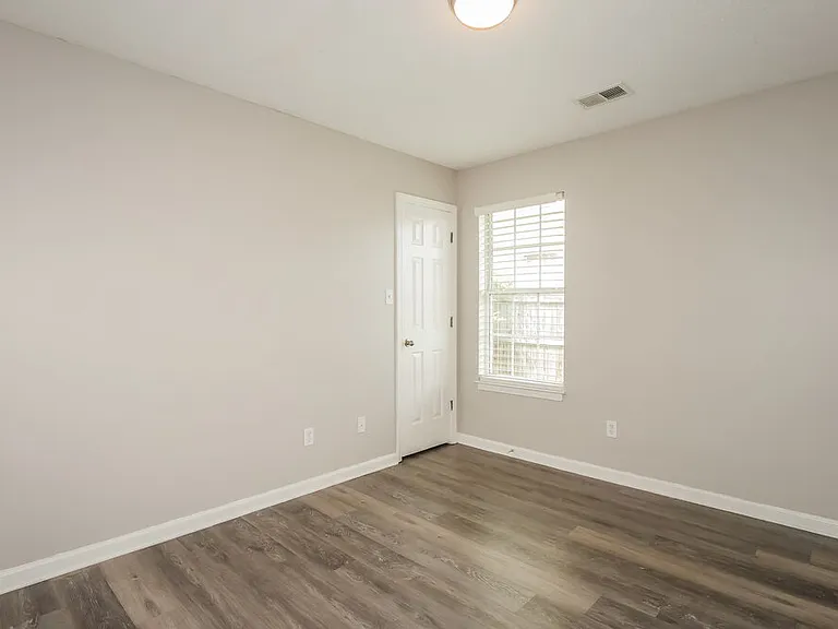 8280 Dexter Ridge Cv E — Photo 10