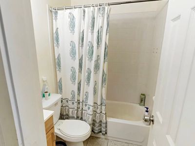 55 Joy St APT 4, Boston, MA, 02114