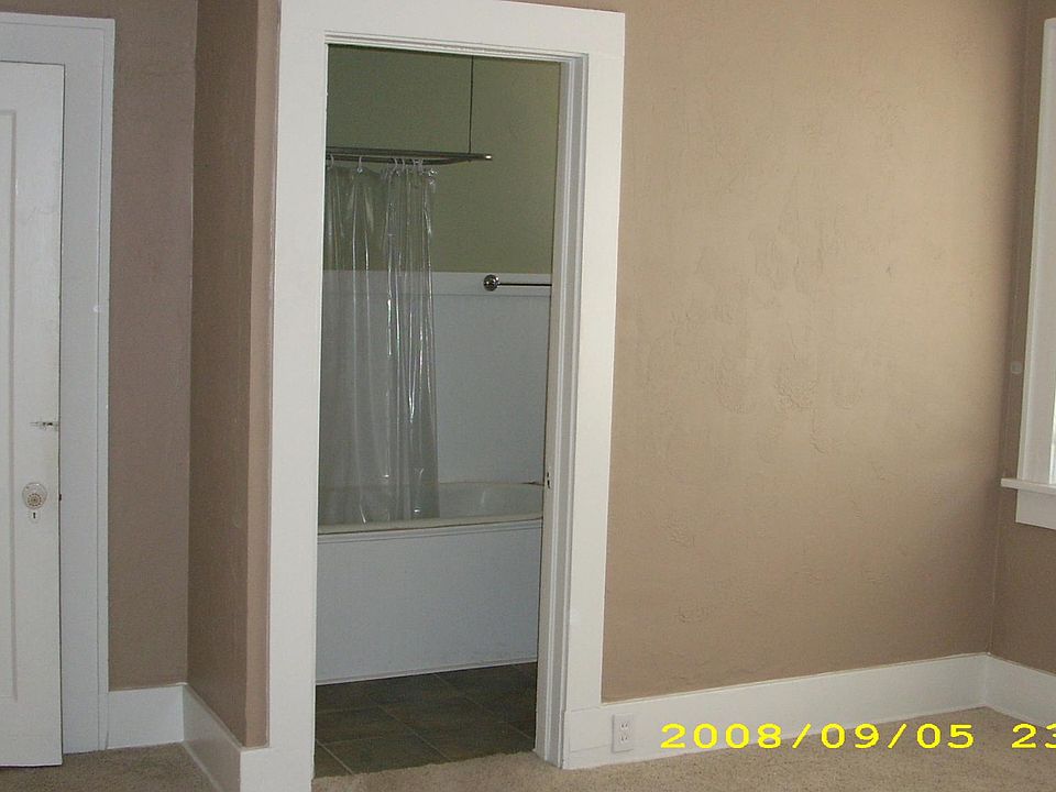 2nd image of 2417 N Robinson Ave #1