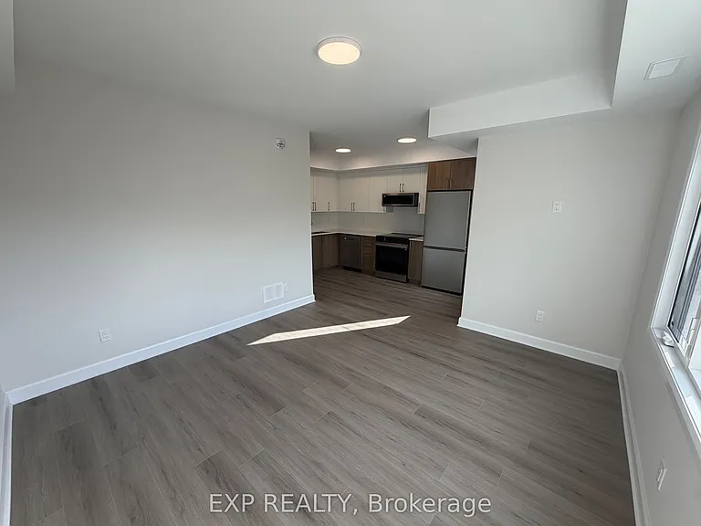 258 Montfort St — Photo 6
