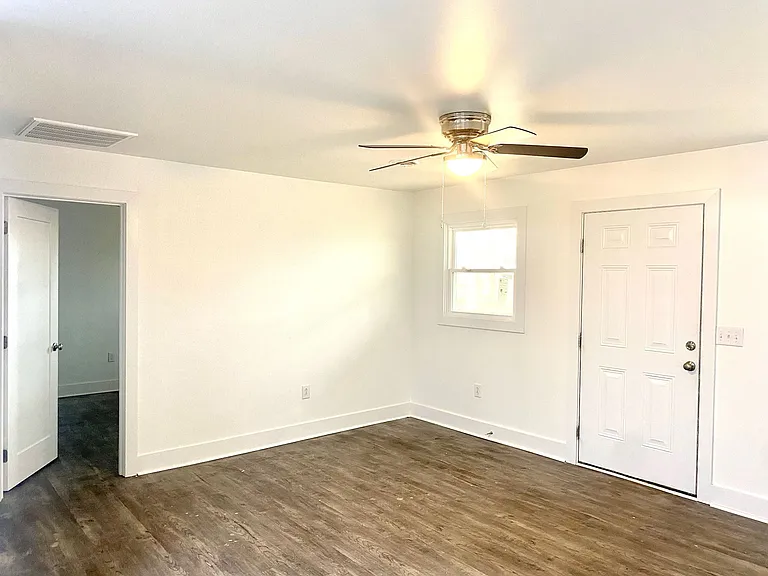 104 Northwood Ave — Photo 8