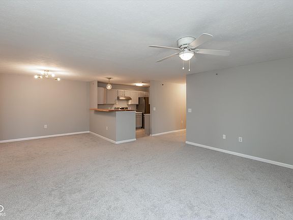 4th image of 8911 Hunters Creek Dr APT 208