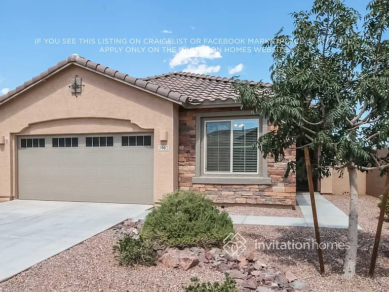 3962 E Sourwood Dr — Photo 2