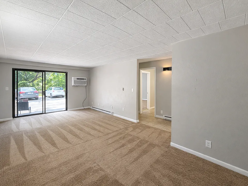 1BR With Patio