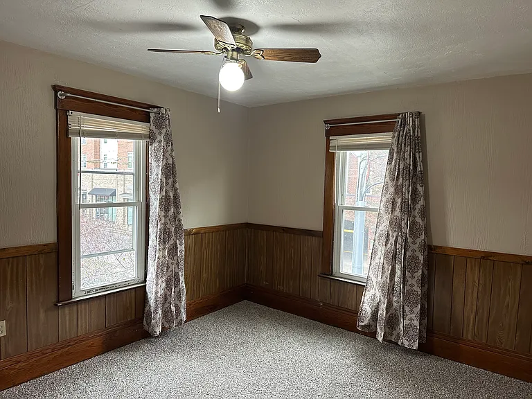 396 Sumner St — Photo 24