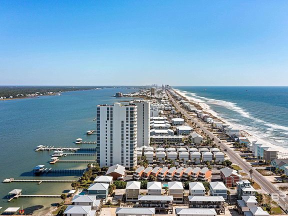 4th image of 1940 W Beach Blvd Penthouse 16
