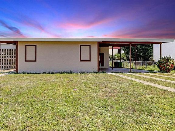 5th image of 116 SE Prima Vista Blvd #B