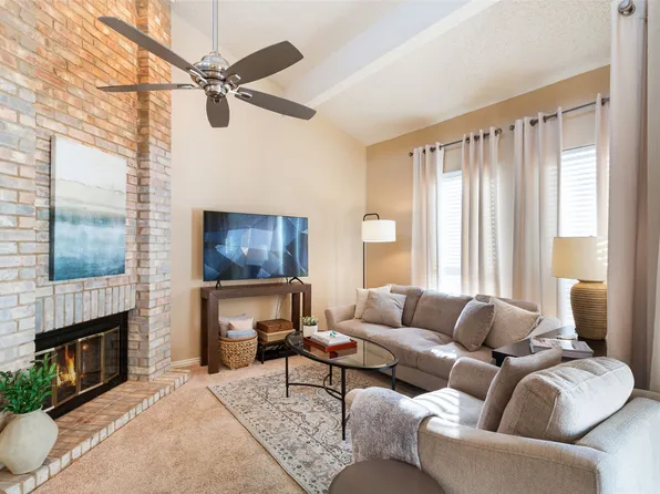 17490 Meandering Way APT 804, Dallas, TX 75252