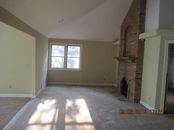 4th image of 9063 Kemper Dr