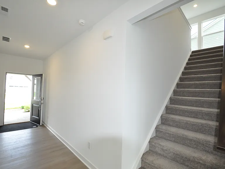 8578 Georgina St — Photo 2
