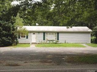 99 W Yaphank Rd, Coram, NY 11727