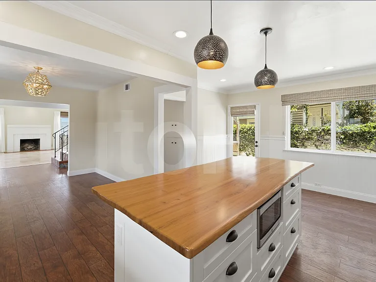 1220 Mandalay Beach Rd — Photo 23