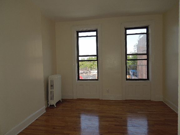 5th image of 674 Lincoln Pl #10