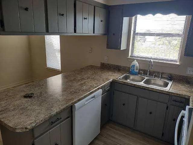 6048 Howard Rd — Photo 8