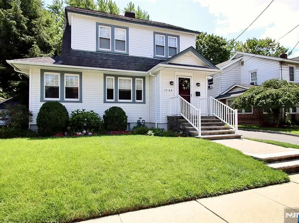 13-08 Ellis Ave, Fair Lawn, NJ 07410