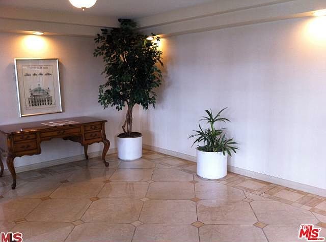 1st image of 125 S Oakhurst Dr APT 401