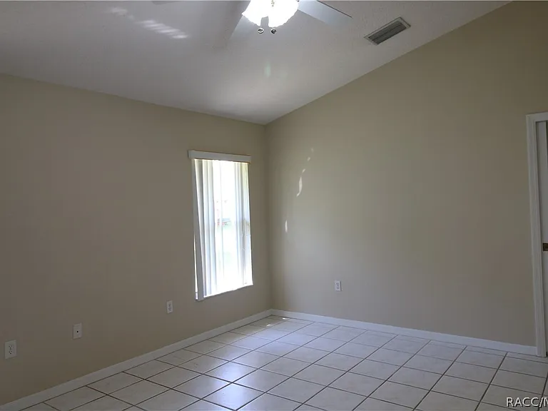 2864 N Churchill Way — Photo 15