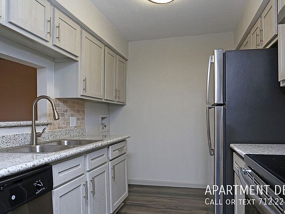 3rd image of 2927 Sycamore Springs Dr #2479