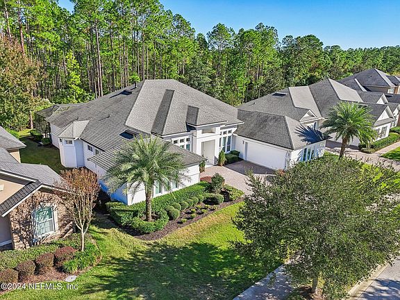 3rd image of 140 APPALOOSA Avenue