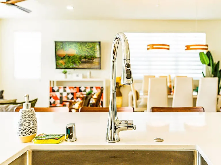 Passagio Lago Way — Photo 40