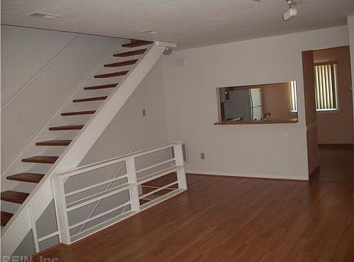 3rd image of 1515 E Ocean View Ave APT 101