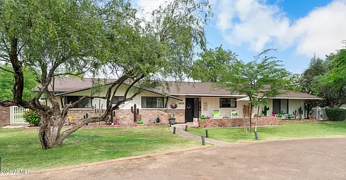 7026 E Sunnyside Dr Photo 1