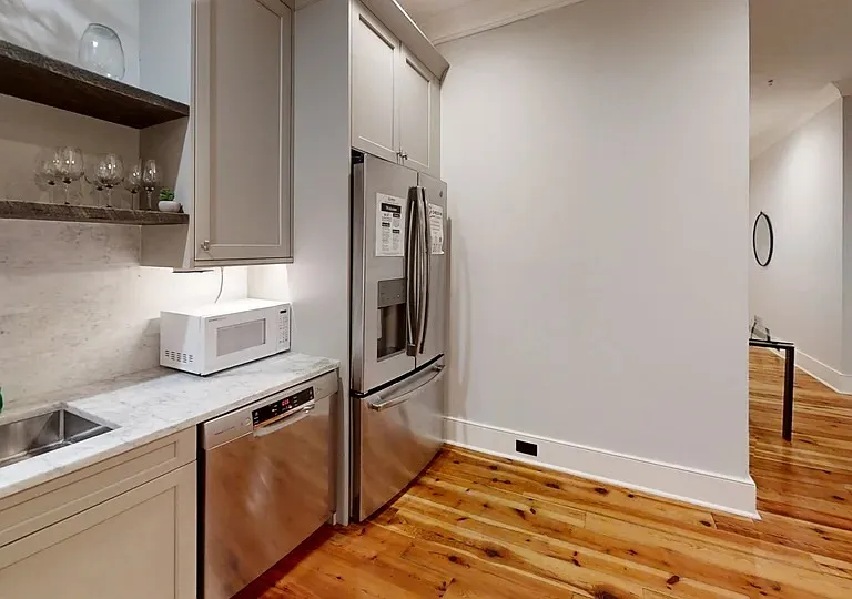 288 King St #202 — Photo 6