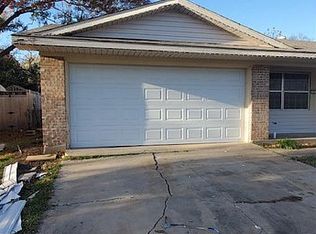 1012 Idlewild Dr, Sherman, TX 75090
