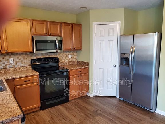 4th image of 5735 Clemens Dr