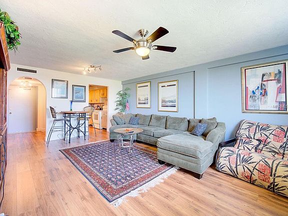 4th image of 4651 1st St NE Unit 308