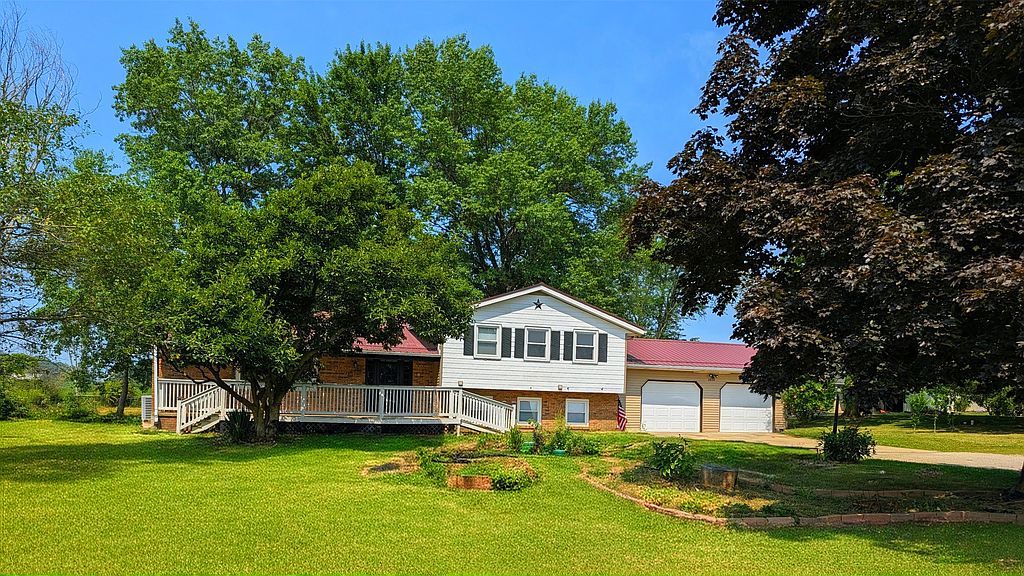 3639 N Main St - Property Image