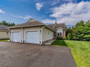 23 Castle Hill Rd #H, Agawam, MA 01001