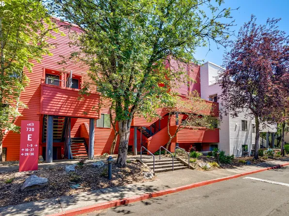 730 NW Naito Pkwy APT E10, Portland, OR 97209