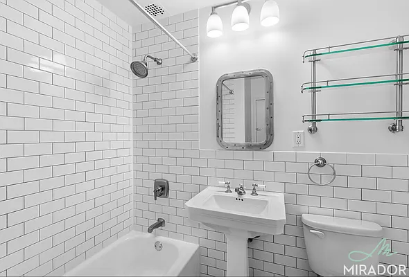 Rented by Mirador Real Estate | media 22