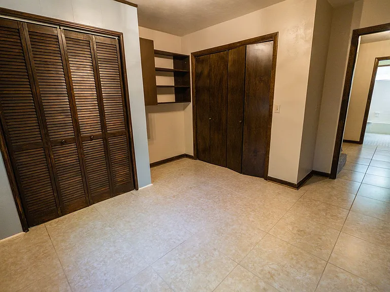 3322 Robinhood Rd — Photo 40