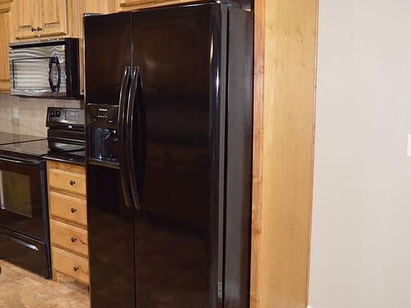 4th image of 6803 Gaston Ct