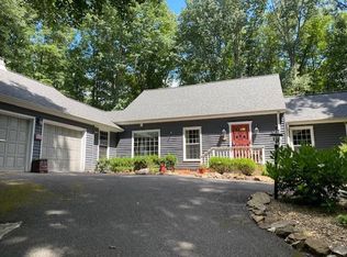 1902 Sourwood Dr, Dalton, GA 30720