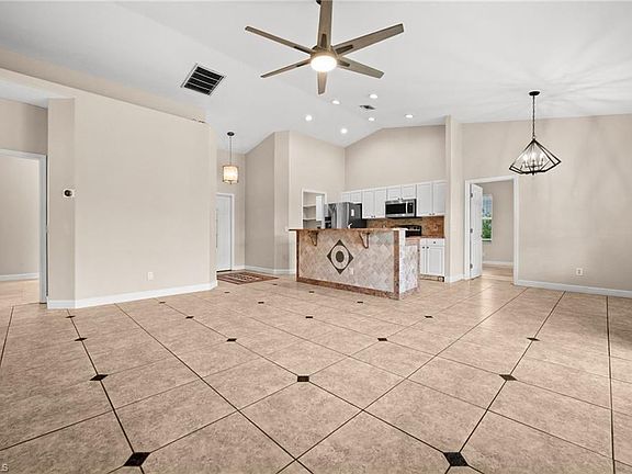4th image of 8346 Wren RD
