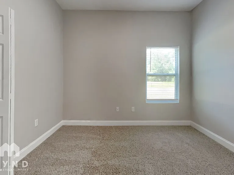 455 Brentwood Ct — Photo 14