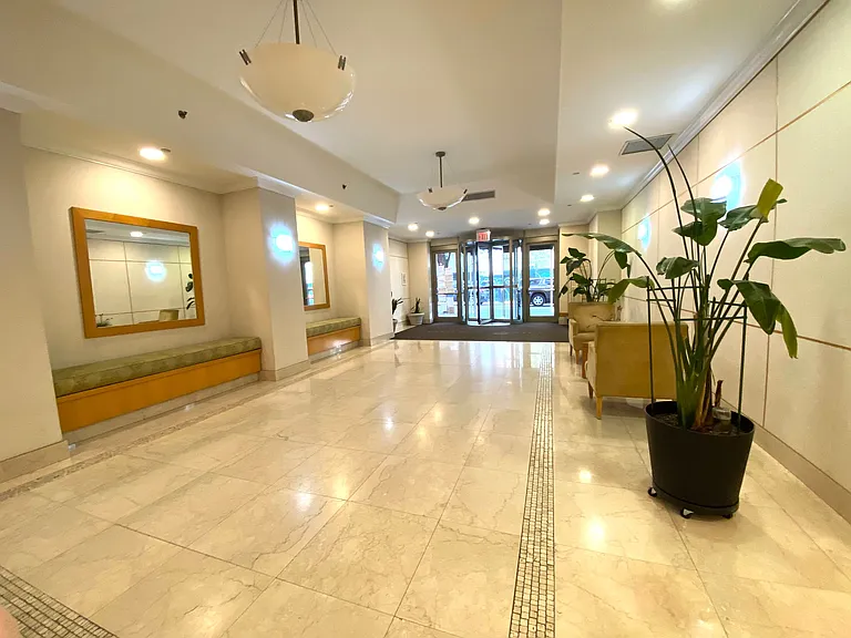 250 E 30th St #10F — Photo 12