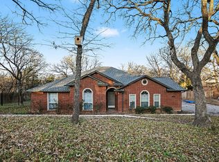 533 Shady Oaks Trl, Burleson, TX 76028